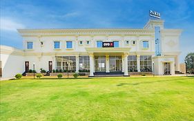 Hotel O Uts Stay In