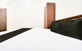 Hotel O Uts Stay In